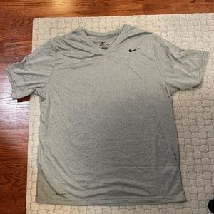Nike Mens XL Gray Dri-Fit Short Sleeve Shirt